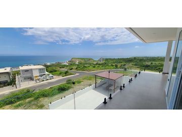 Venta casa de lujo con vistas al mar urb. Playa Alta Sta Marianita.