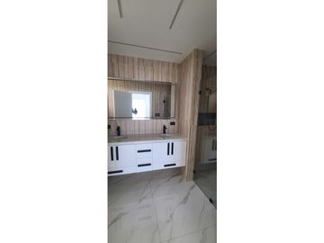 Venta casa de lujo con vistas al mar urb. Playa Alta Sta Marianita.