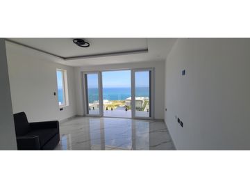 Venta casa de lujo con vistas al mar urb. Playa Alta Sta Marianita.