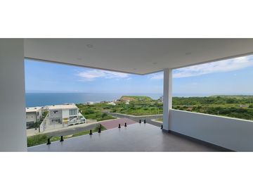 Venta casa de lujo con vistas al mar urb. Playa Alta Sta Marianita.