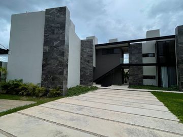 RENTA TOWNHOUSE CHOLUL MERIDA