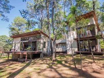 CASA DE LUJO EN VENTA EN HACIENDA SAN FRANCISCO, TAPALPA.