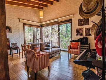 CASA DE LUJO EN VENTA EN HACIENDA SAN FRANCISCO, TAPALPA.