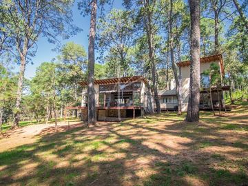 CASA DE LUJO EN VENTA EN HACIENDA SAN FRANCISCO, TAPALPA.