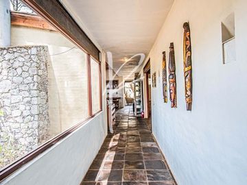 CASA DE LUJO EN VENTA EN HACIENDA SAN FRANCISCO, TAPALPA.