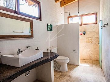 CASA DE LUJO EN VENTA EN HACIENDA SAN FRANCISCO, TAPALPA.