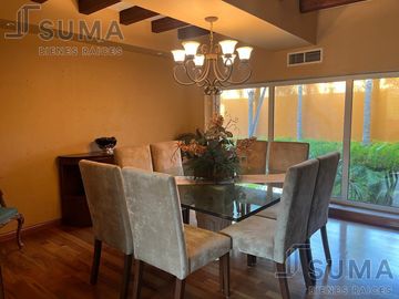 Casa en Venta en Col. Águila, Tampico Tamaulipas.