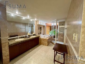 Casa en Venta en Col. Águila, Tampico Tamaulipas.