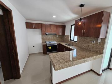 Casa en  venta con 3 recamaras en San Pedro Cholula fraccionamiento cerrado