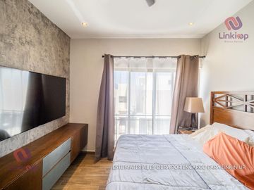 Casa en Venta de Lujo  Arriba de Leones con  terreno excedente
