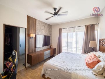 Casa en Venta de Lujo  Arriba de Leones con  terreno excedente
