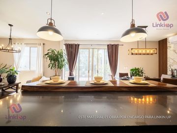 Casa en Venta de Lujo  Arriba de Leones con  terreno excedente