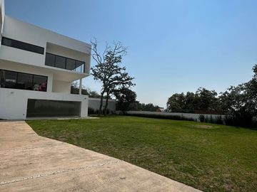 CASA ESTILO MINIMALISTA EN VENTA FINCAS DE SAYAVEDRA