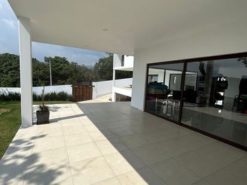 CASA ESTILO MINIMALISTA EN VENTA FINCAS DE SAYAVEDRA