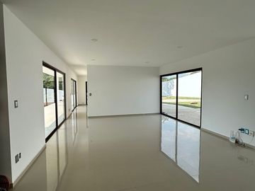 CASA ESTILO MINIMALISTA EN VENTA FINCAS DE SAYAVEDRA