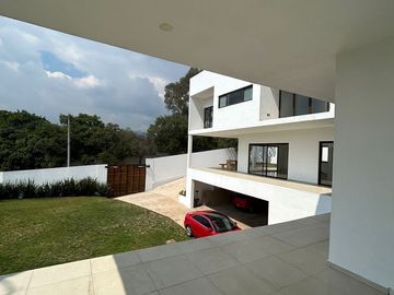 CASA ESTILO MINIMALISTA EN VENTA FINCAS DE SAYAVEDRA