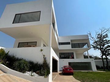 CASA ESTILO MINIMALISTA EN VENTA FINCAS DE SAYAVEDRA