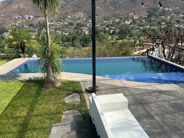 Linda Casa en Venta dentro de Coto en LAS CAÑADAS