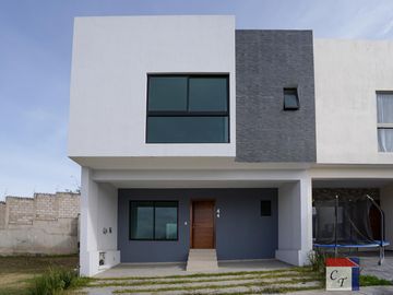 Casa en  venta Coto Carrara en  Zapopan norte