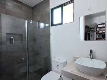CASA VENTA MÉRIDA, UNA PLANTA, EQUIPADA, ALBERCA, 3 RECÁMARAS, HORIZONTE DZITYÁ.