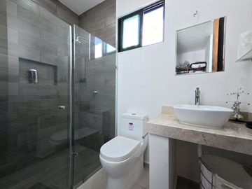 CASA VENTA MÉRIDA, UNA PLANTA, EQUIPADA, ALBERCA, 3 RECÁMARAS, HORIZONTE DZITYÁ.