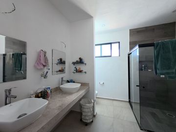 CASA VENTA MÉRIDA, UNA PLANTA, EQUIPADA, ALBERCA, 3 RECÁMARAS, HORIZONTE DZITYÁ.