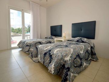 EXCLUSIVO REFUGIO DE DOS HABITACIONES FRENTE AL MAR