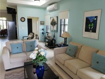 SEA CONFIABLE VENDE HERMOSA CASA CON CASA DE HUESPEDES
