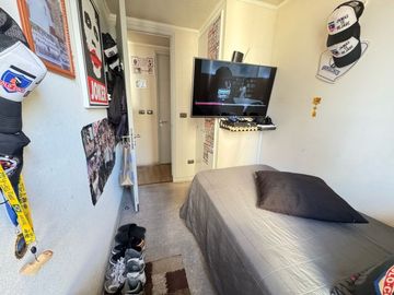 Se vende acogedor depto semi-nuevo en Macul
