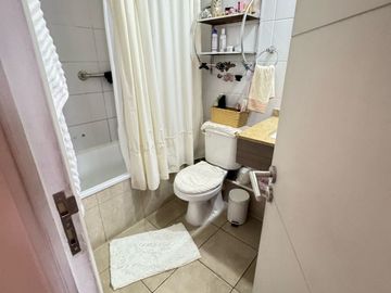 Se vende acogedor depto semi-nuevo en Macul