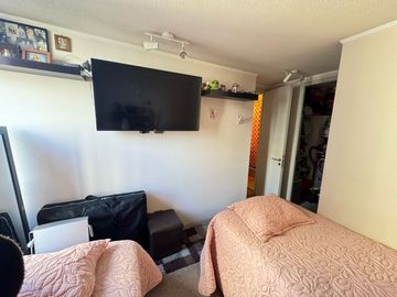 Se vende acogedor depto semi-nuevo en Macul