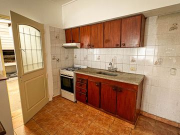 VENTA DE DUPLEX 2 DORMITORIOS SEMICENTRICO