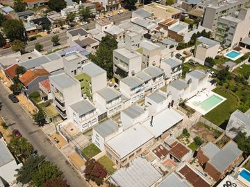 VENTA DE DUPLEX 2 DORMITORIOS SEMICENTRICO