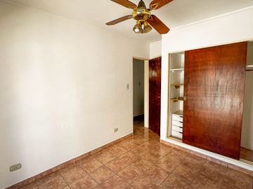 VENTA DE DUPLEX 2 DORMITORIOS SEMICENTRICO