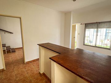 VENTA DE DUPLEX 2 DORMITORIOS SEMICENTRICO