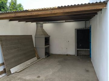 VENTA DE DUPLEX 2 DORMITORIOS SEMICENTRICO