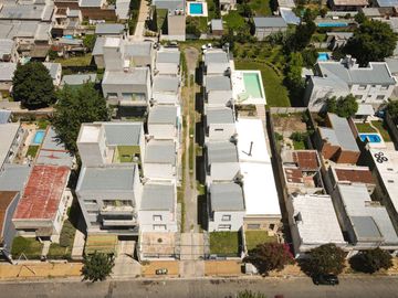 VENTA DE DUPLEX 2 DORMITORIOS SEMICENTRICO