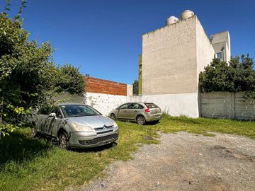 VENTA DE DUPLEX 2 DORMITORIOS SEMICENTRICO