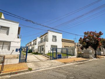 VENTA DE DUPLEX 2 DORMITORIOS SEMICENTRICO