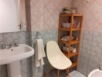DEPOSITO / LOCAL VENTA CON VIVIENDA/OFICINA LOMAS DE SAN ISIDRO