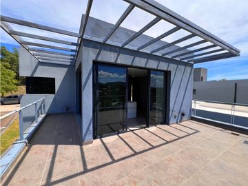 VENTA CASA DE CATEGORA EN CARLOS PAZ, ALTOS DE CARLOS PAZ