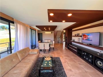 VENTA CASA DE CATEGORA EN CARLOS PAZ, ALTOS DE CARLOS PAZ