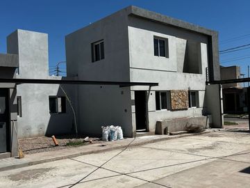 venta complejo a estrenar casas y dúplex luzuriaga