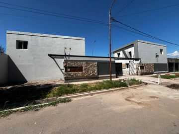 venta complejo a estrenar casas y dúplex luzuriaga