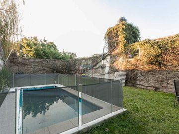 Casa VENTA Burzaco APTO CREDITO parque y piscina