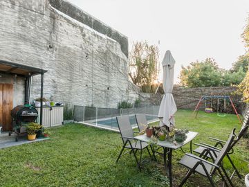 Casa VENTA Burzaco APTO CREDITO parque y piscina