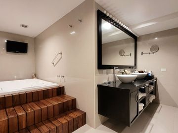 Venta Casa 5 amb jardin piscina Lomas San Isidro