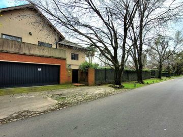 Venta Casa 5 amb jardin piscina Lomas San Isidro