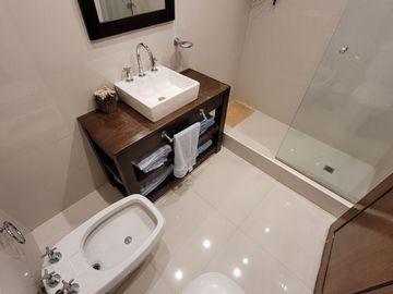Venta Casa 5 amb jardin piscina Lomas San Isidro