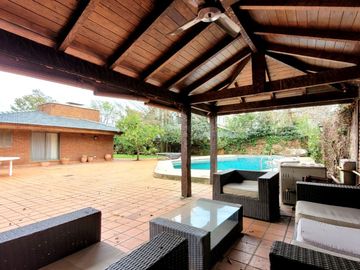 Venta Casa 5 amb jardin piscina Lomas San Isidro